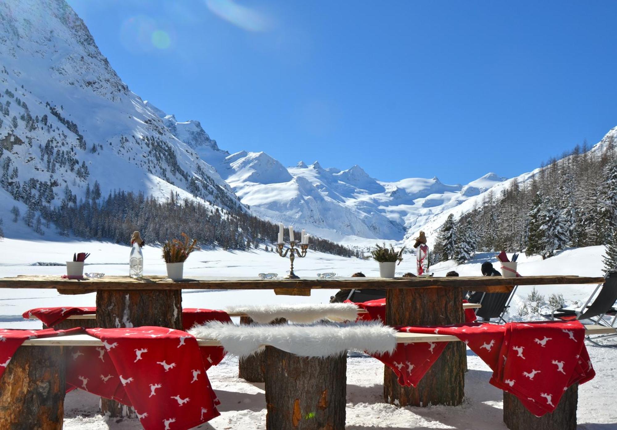 Hotel Roseg-Gletscher ปอนเตรสซีนา ภายนอก รูปภาพ